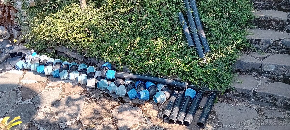 Vodovodné potrubie, kolená a spojky - 2