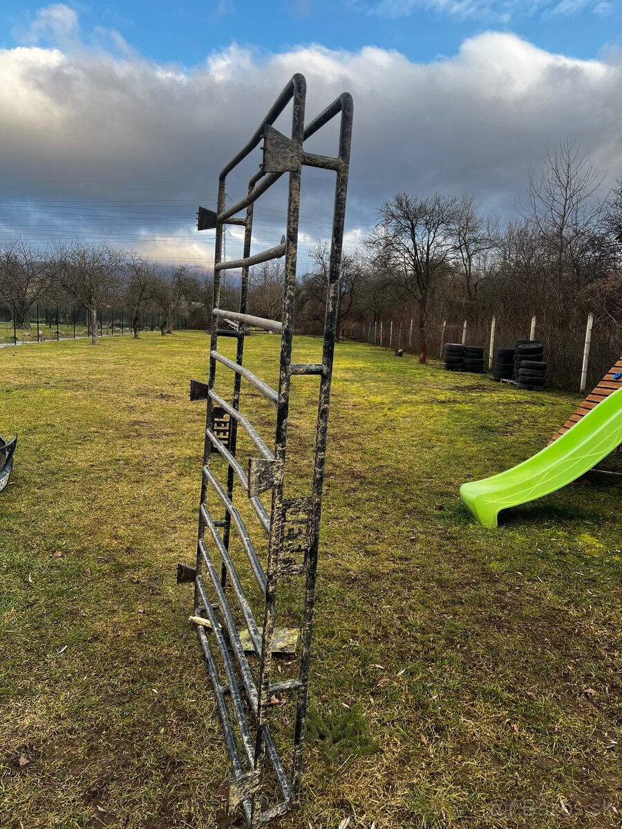 Záhradka na auto - 2