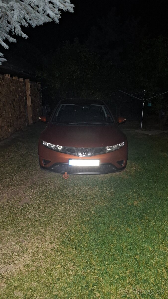 Vymením Honda Civic 2008 1.4 ivtec - 2