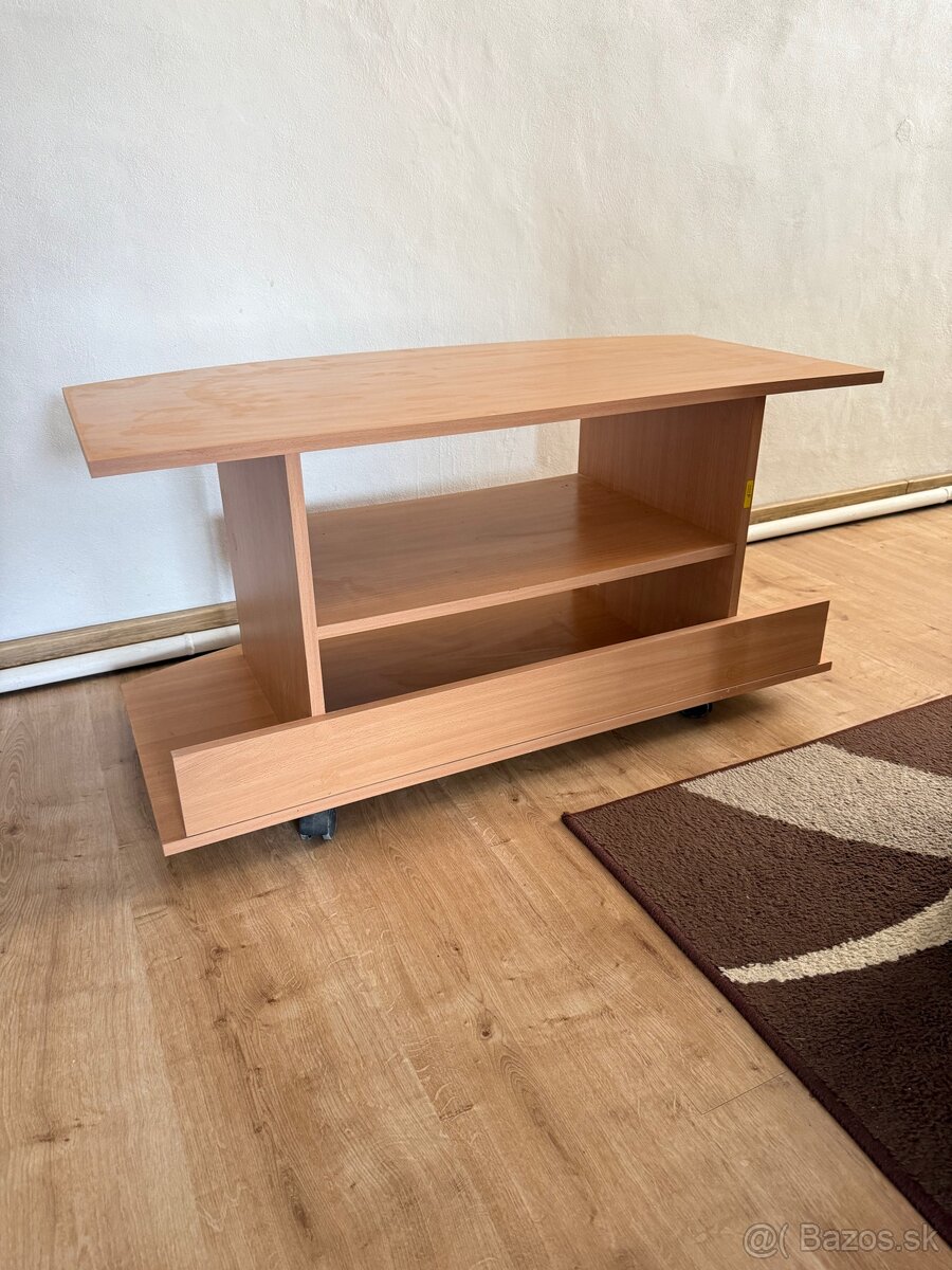 Stolík pod tv - 2