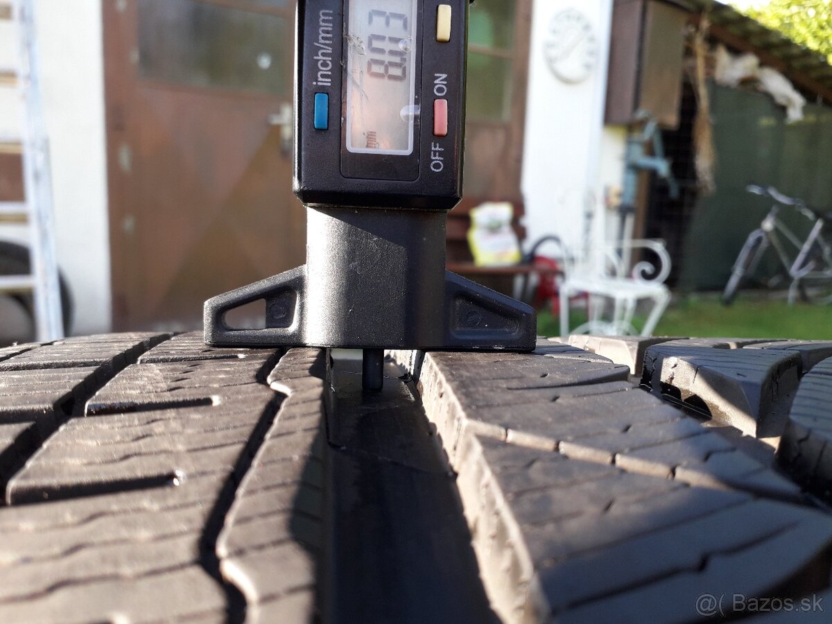 275/40 r19 zimne pneumatiky - 2
