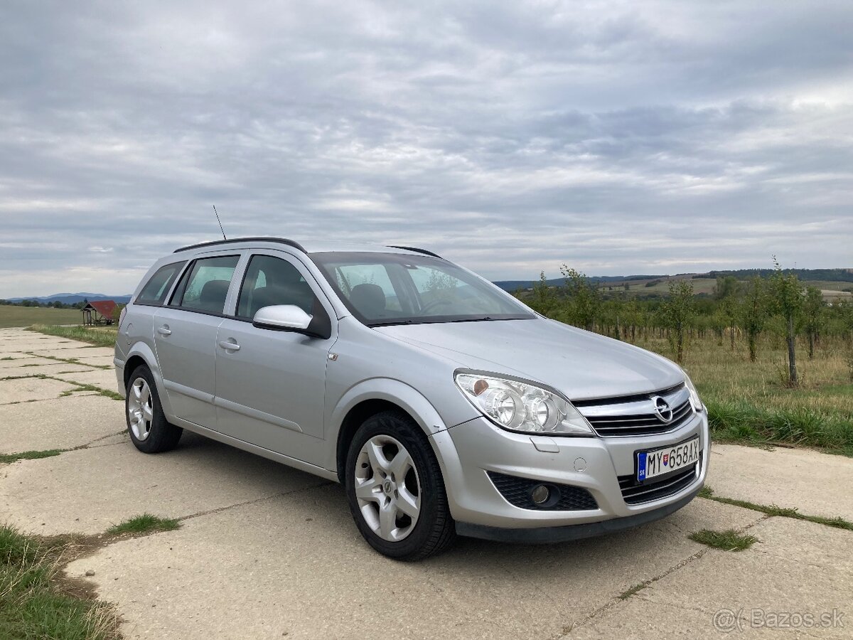 Opel Astra kombi - 2
