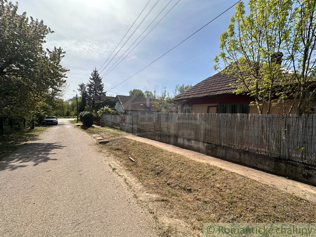 Starý sedliacky dom s veľkým pozemkom v Kolte – ideálna pr - 2