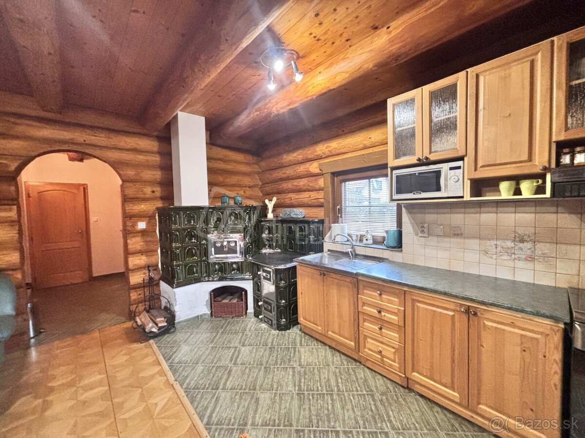 Výnimočný ihneď obývateľný RD v centre Rajca - 2