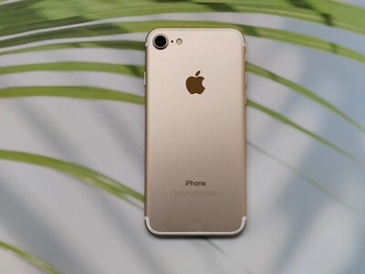 Predám IPhone 7 GOLD 64gb - 2