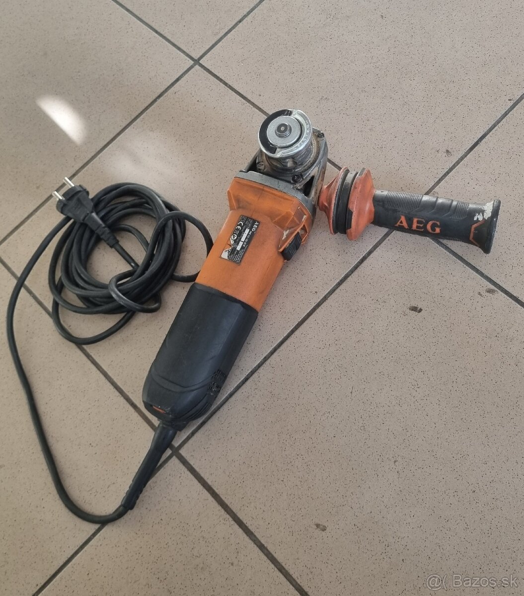 Uhlová brúska AEG WS13-125 - 2