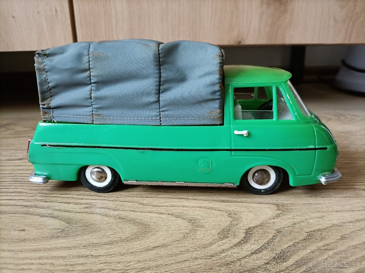 Skoda 1203 zelena kdn - 2