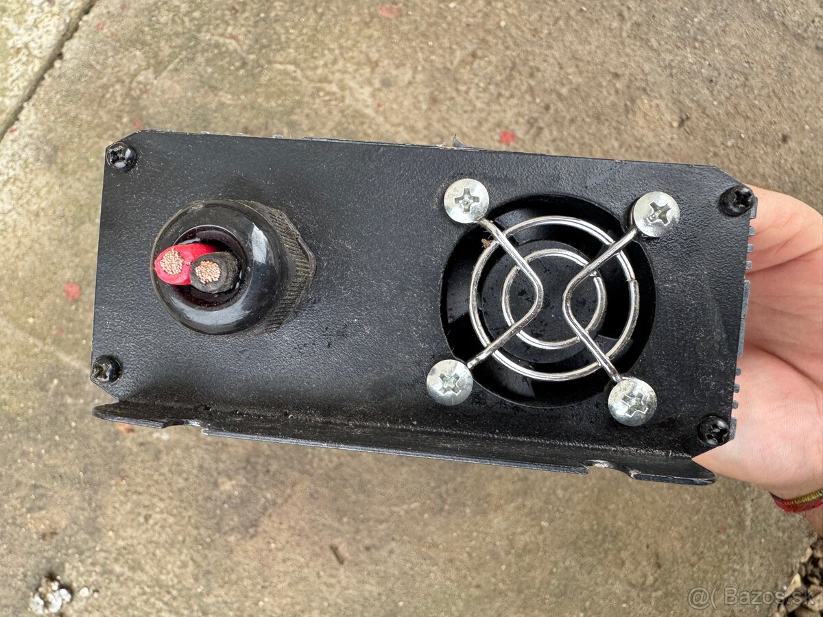 Predam menič napätia 24V na 230V 600Wp - 2