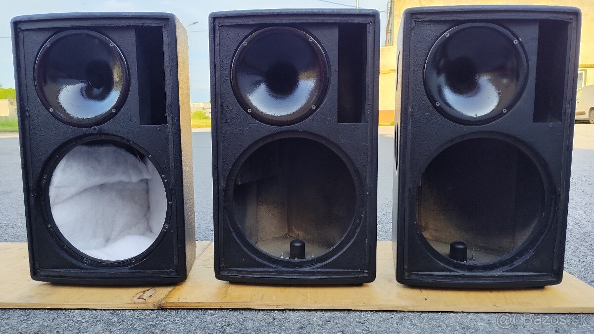 skelety 12" odposluchov EAW - 2