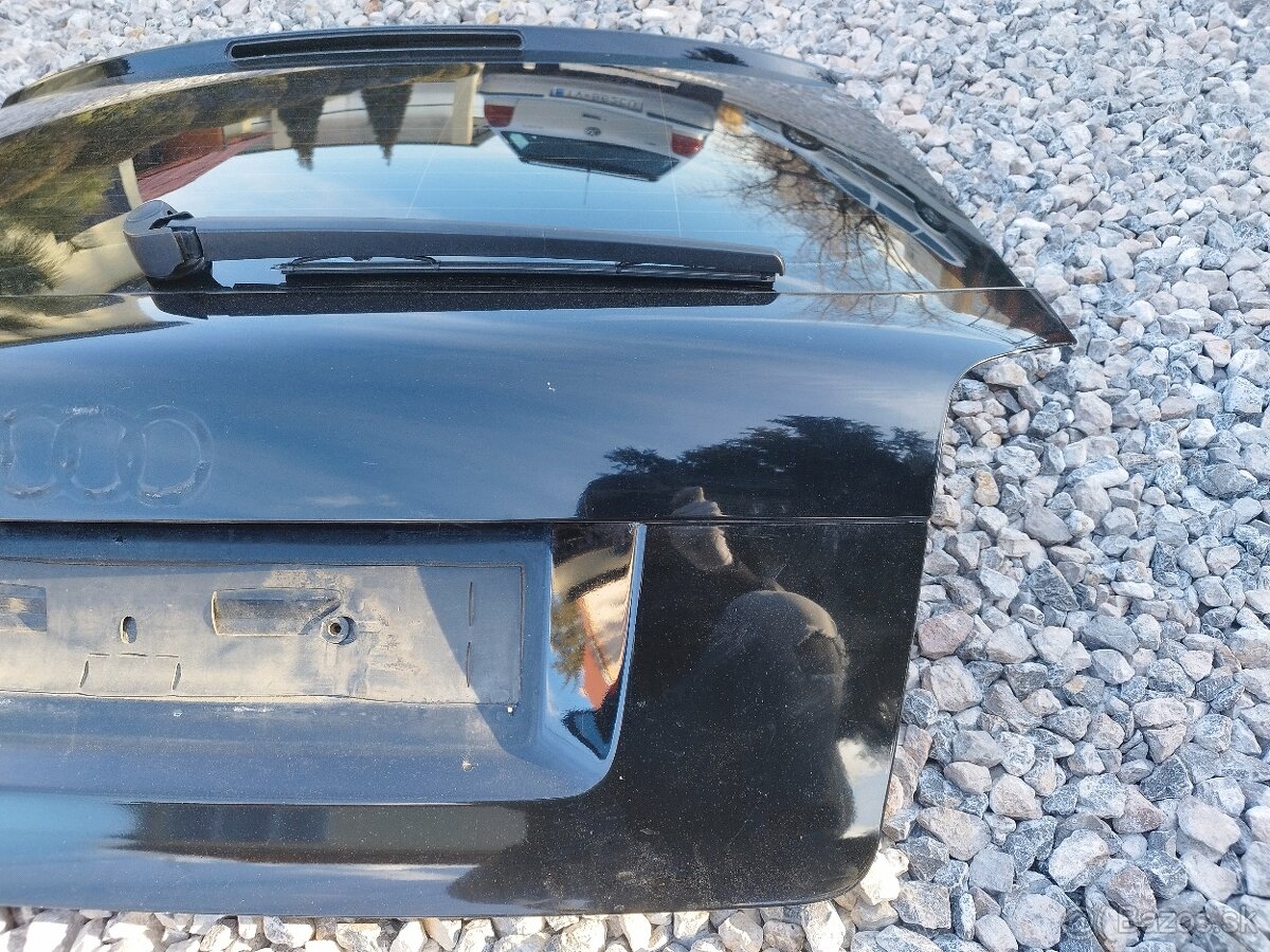 Kufrové dvere audi a3 8p - 2