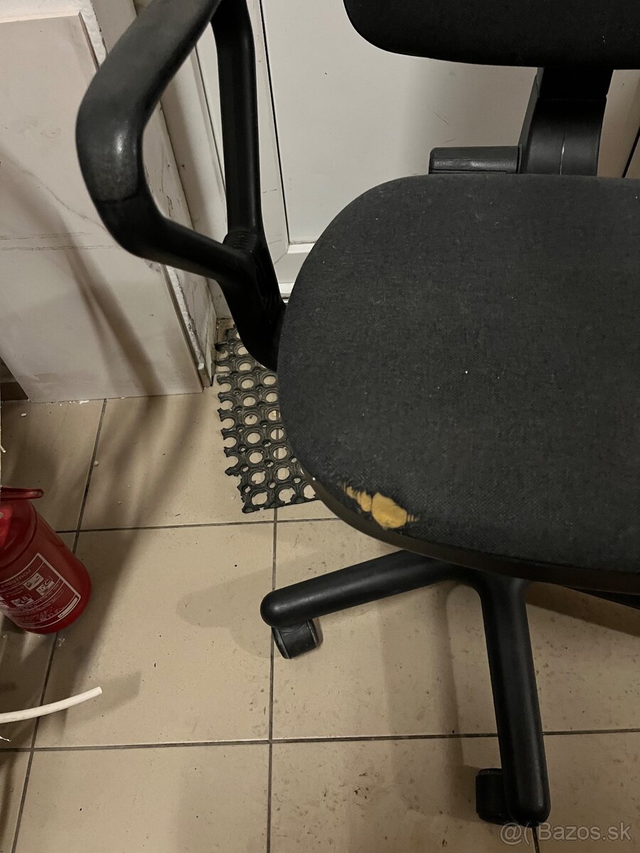 Kancelarska stolička - 2