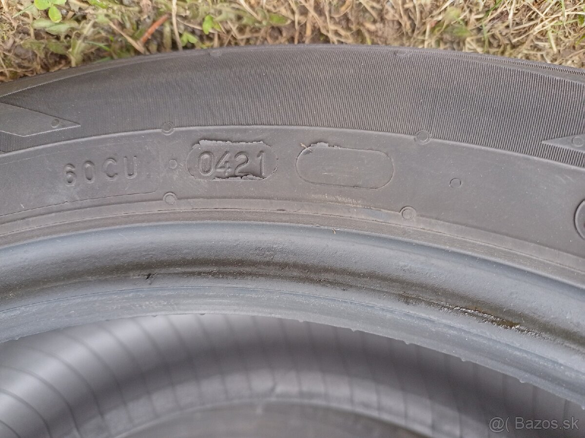 Letné pneumatiky Nokian 215/50 R17 4ks - 2
