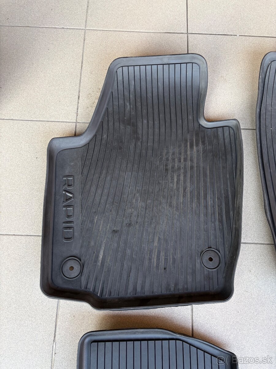 Gumove rohoze Skoda Rapid - 2