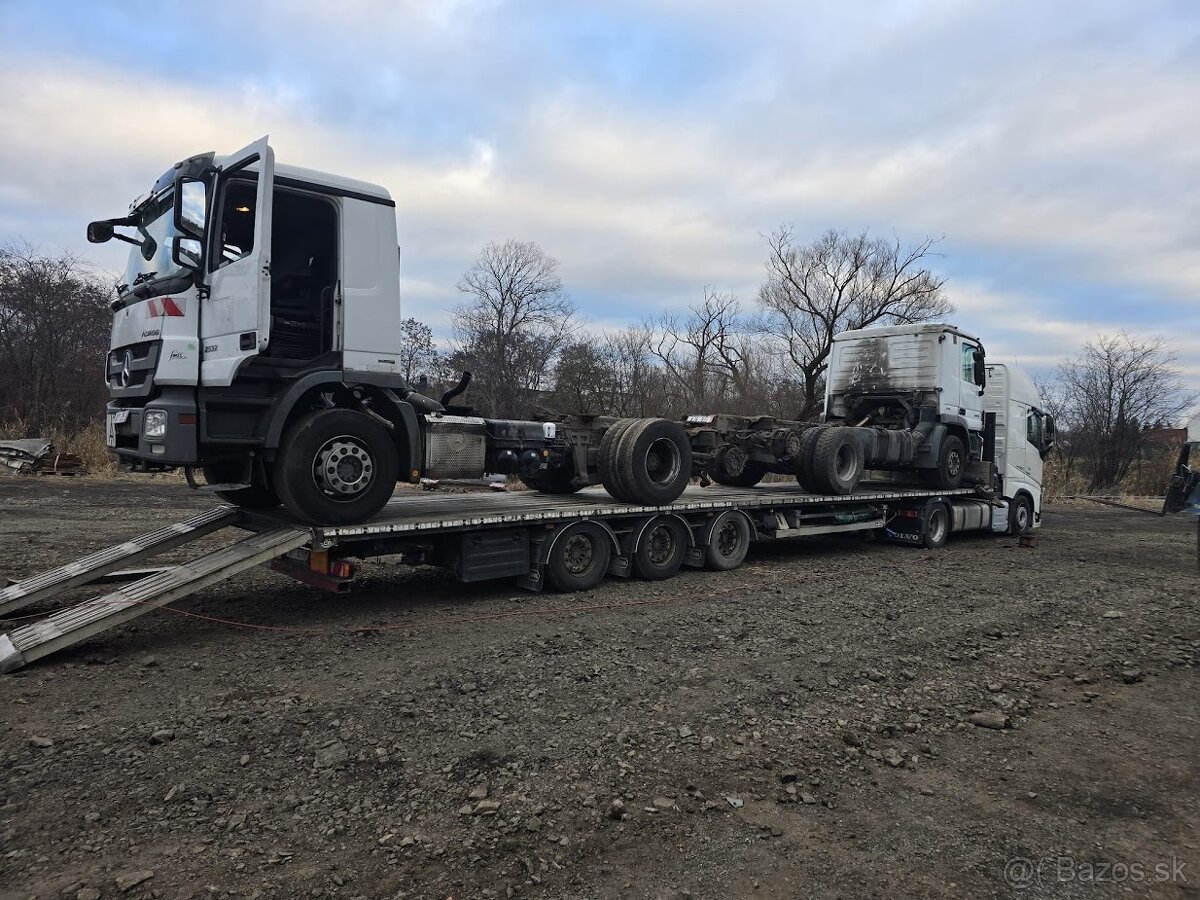 PODVALNÍK VAN HOOL NA PŘEPRAVU r.2016, nápravy SAF - 2