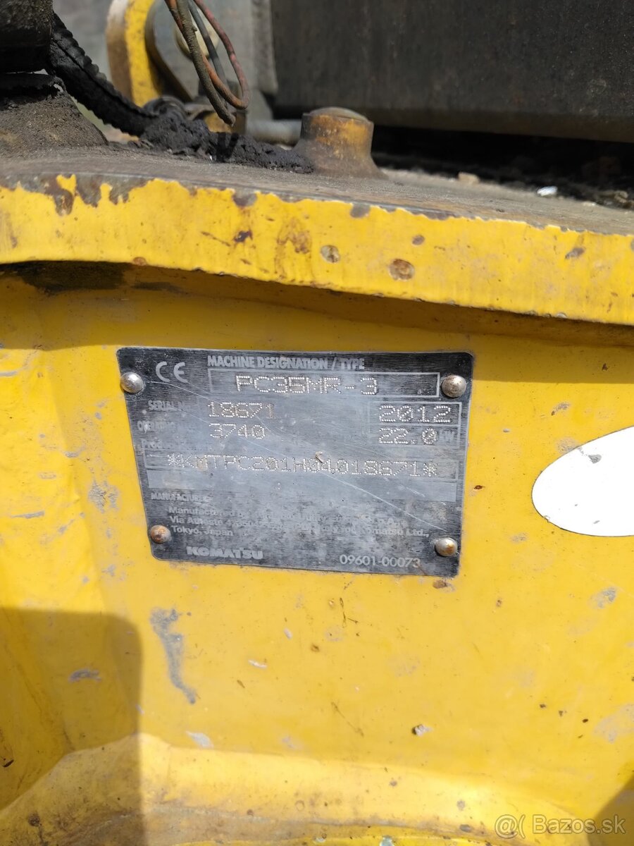 Predám pasový bager komatsu PC35 - 2
