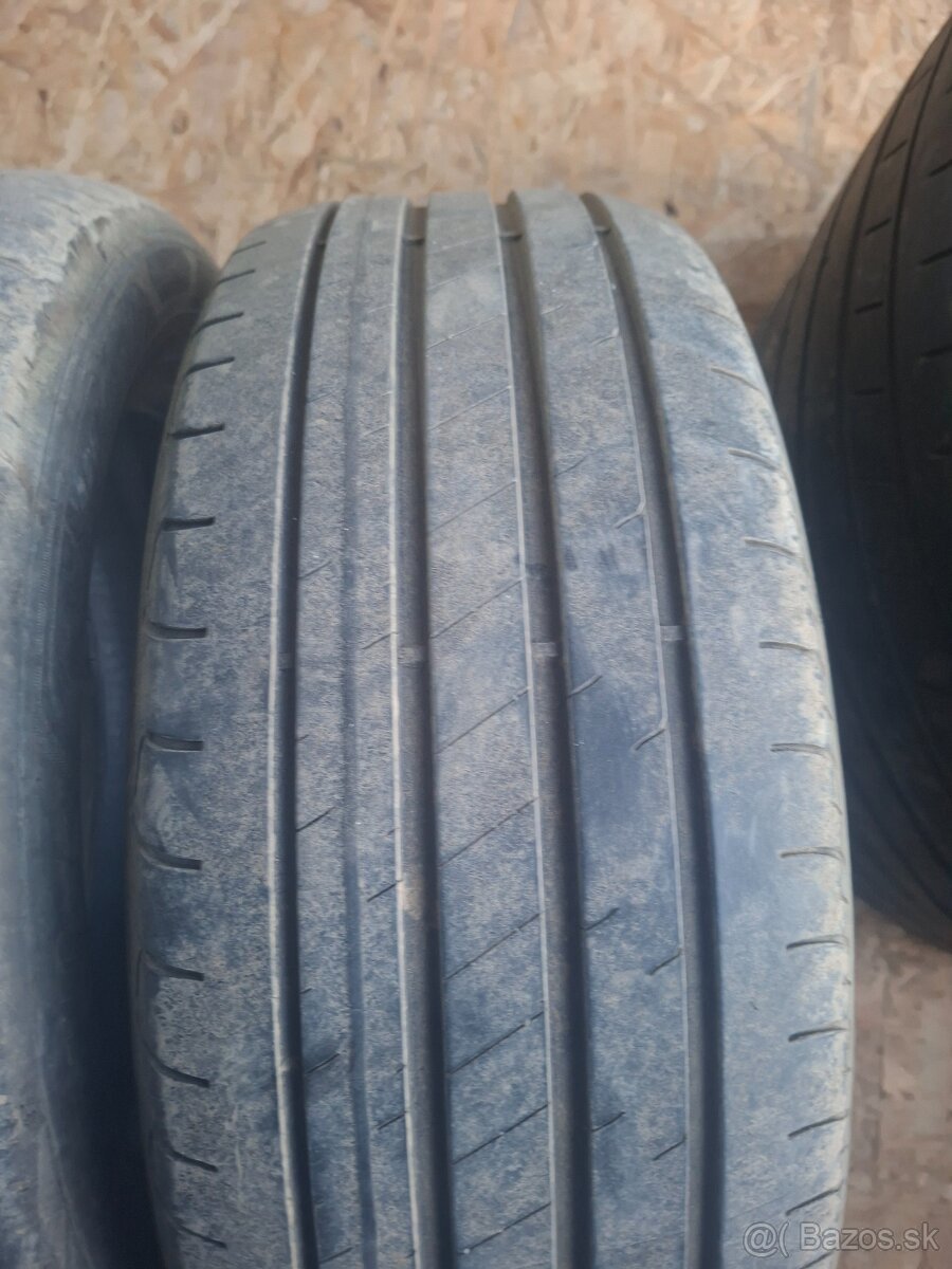 205/55 r16 goodyear - 2