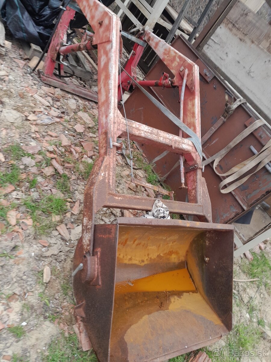 Celny nakladac na traktor - 2