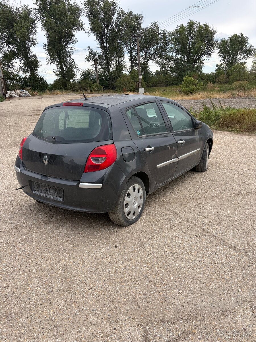 Renault Clio 3 1.6 16v - 2