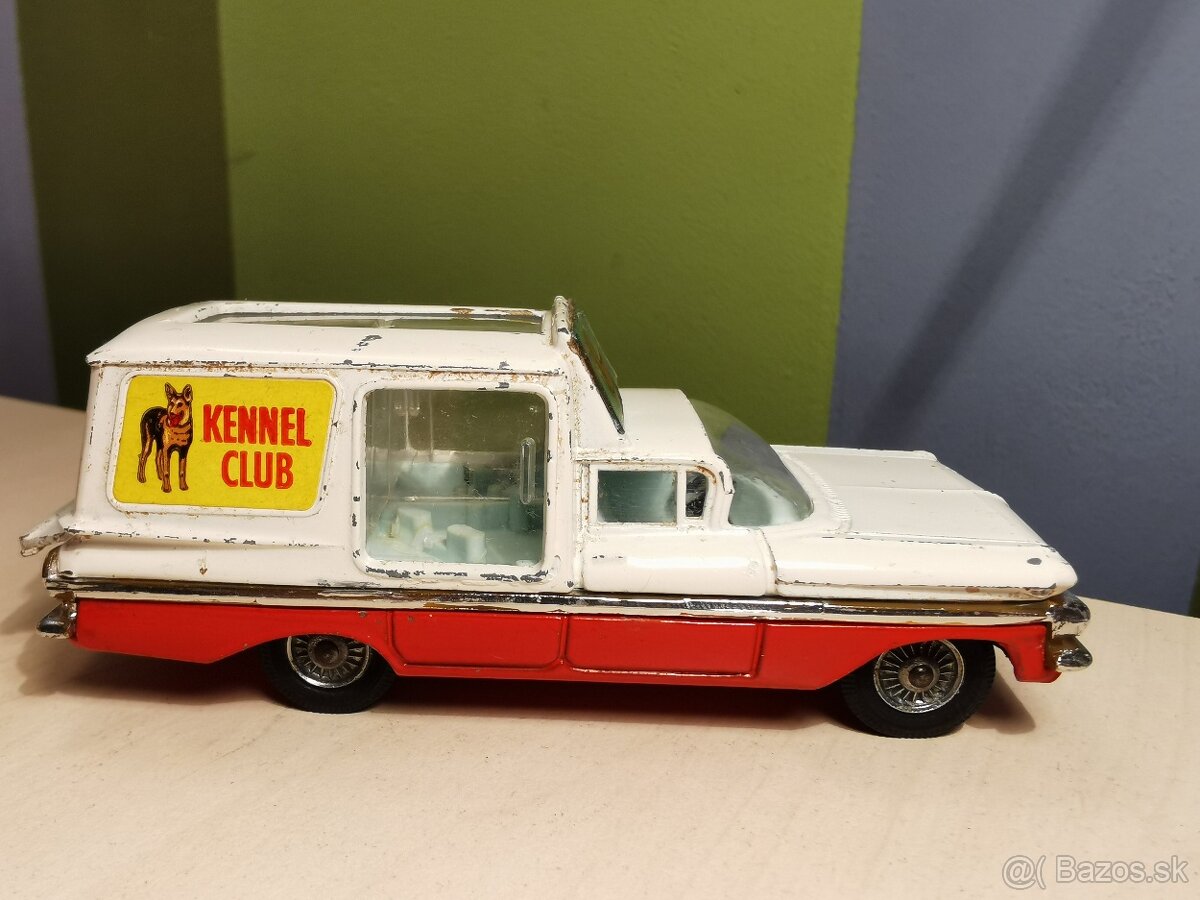 Corgi toys Chevrolet Impala - 2