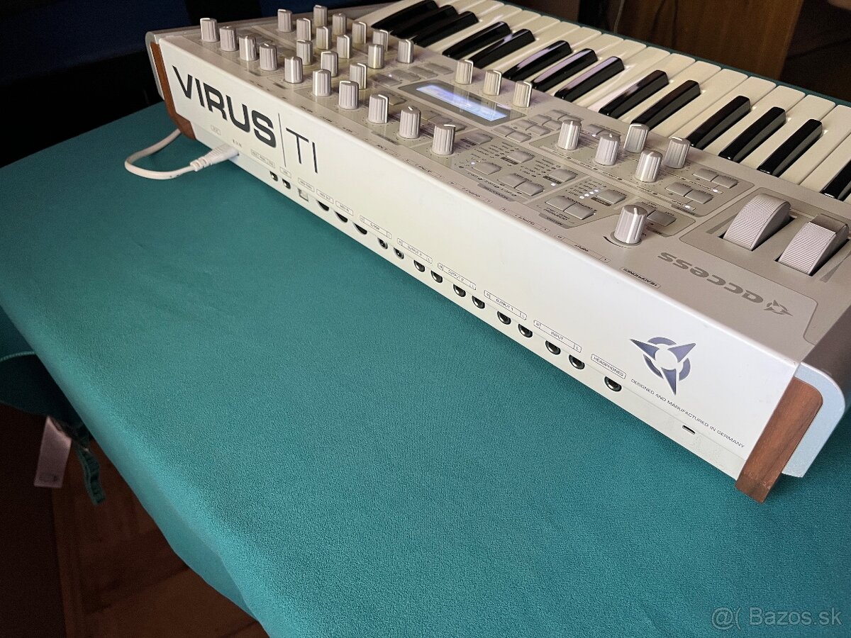 Access Virus TI2 Polar - 2