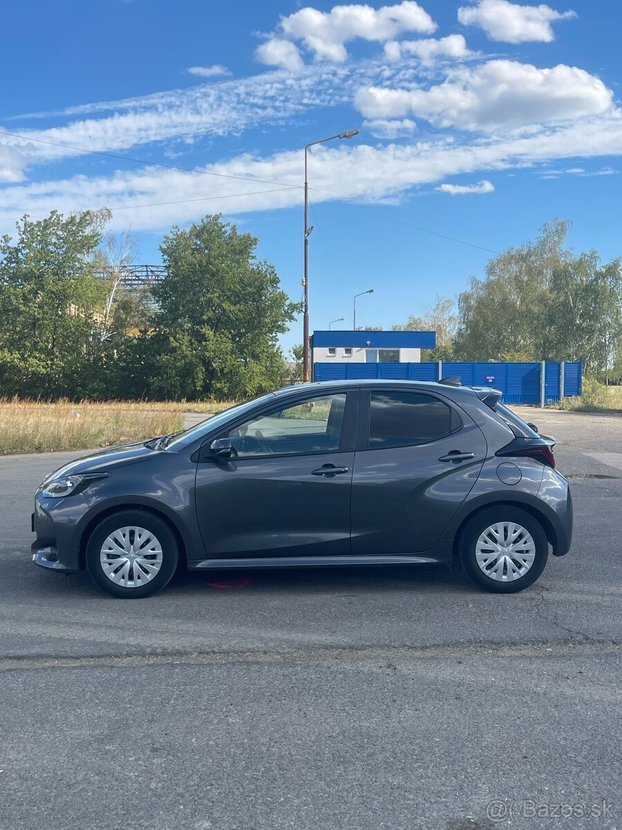 Toyota Yaris 1.5 Hybrid - 2