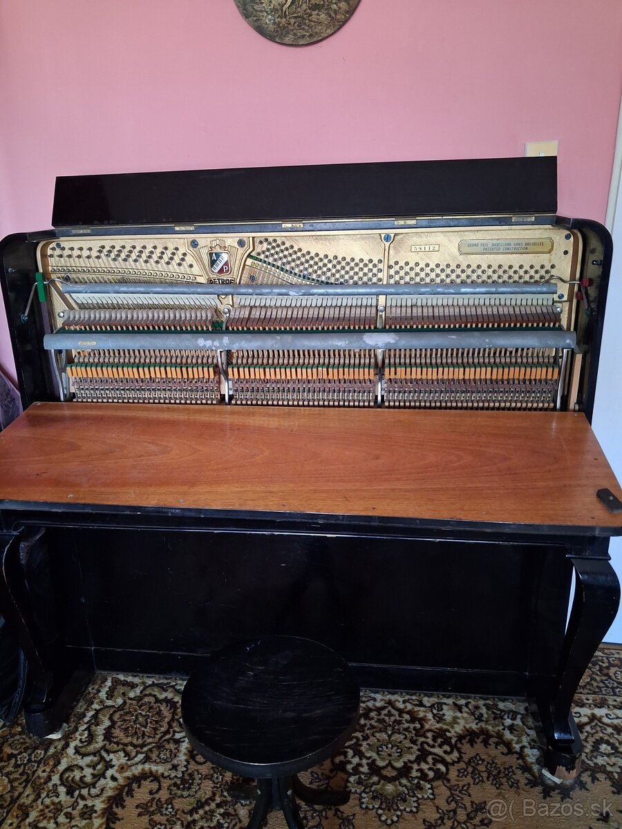 Klavír piano - 2
