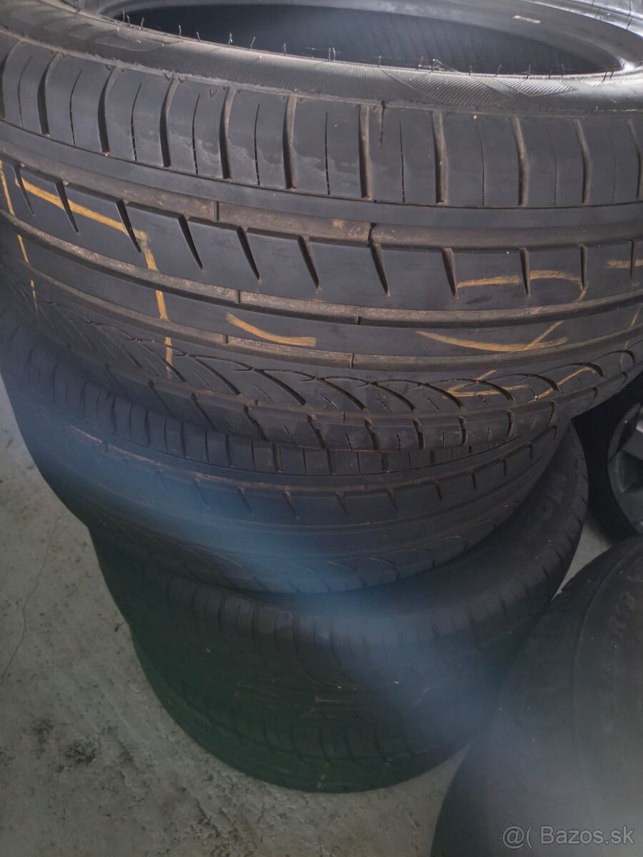 PNEU 255/55 R19 - 2