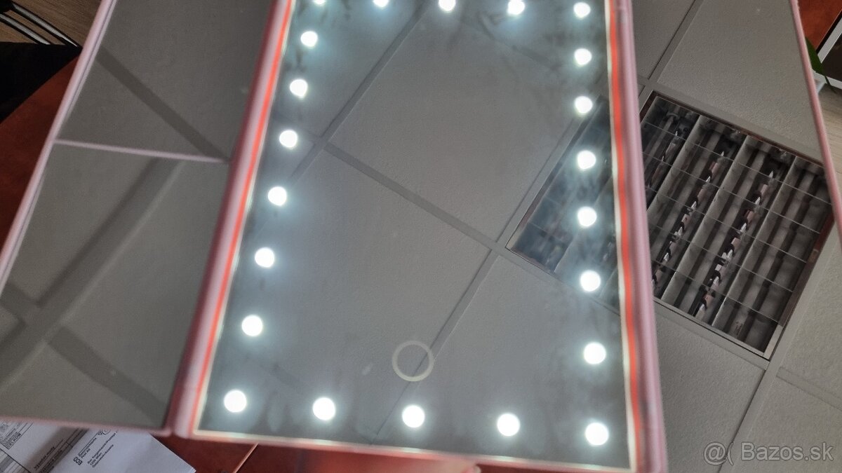Zrkadlo s led svetlom - 2