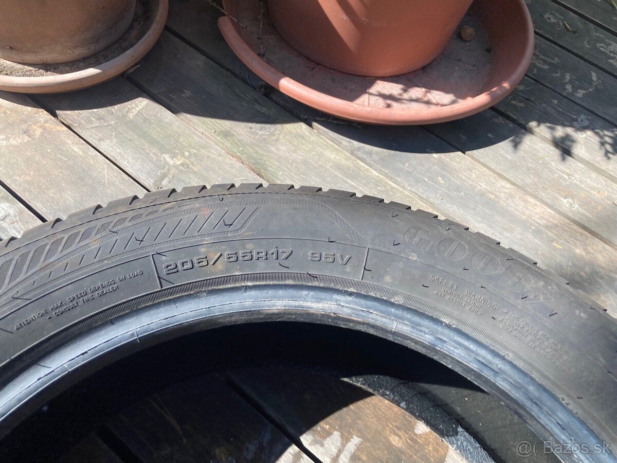 2ks 205/55 R17 95v Goodyear - 2