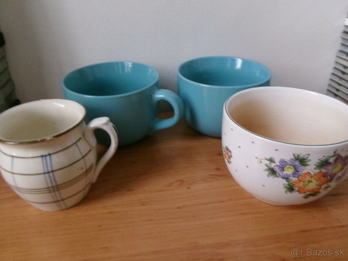 Väčšie hrnčeky + 1 starší. - 2