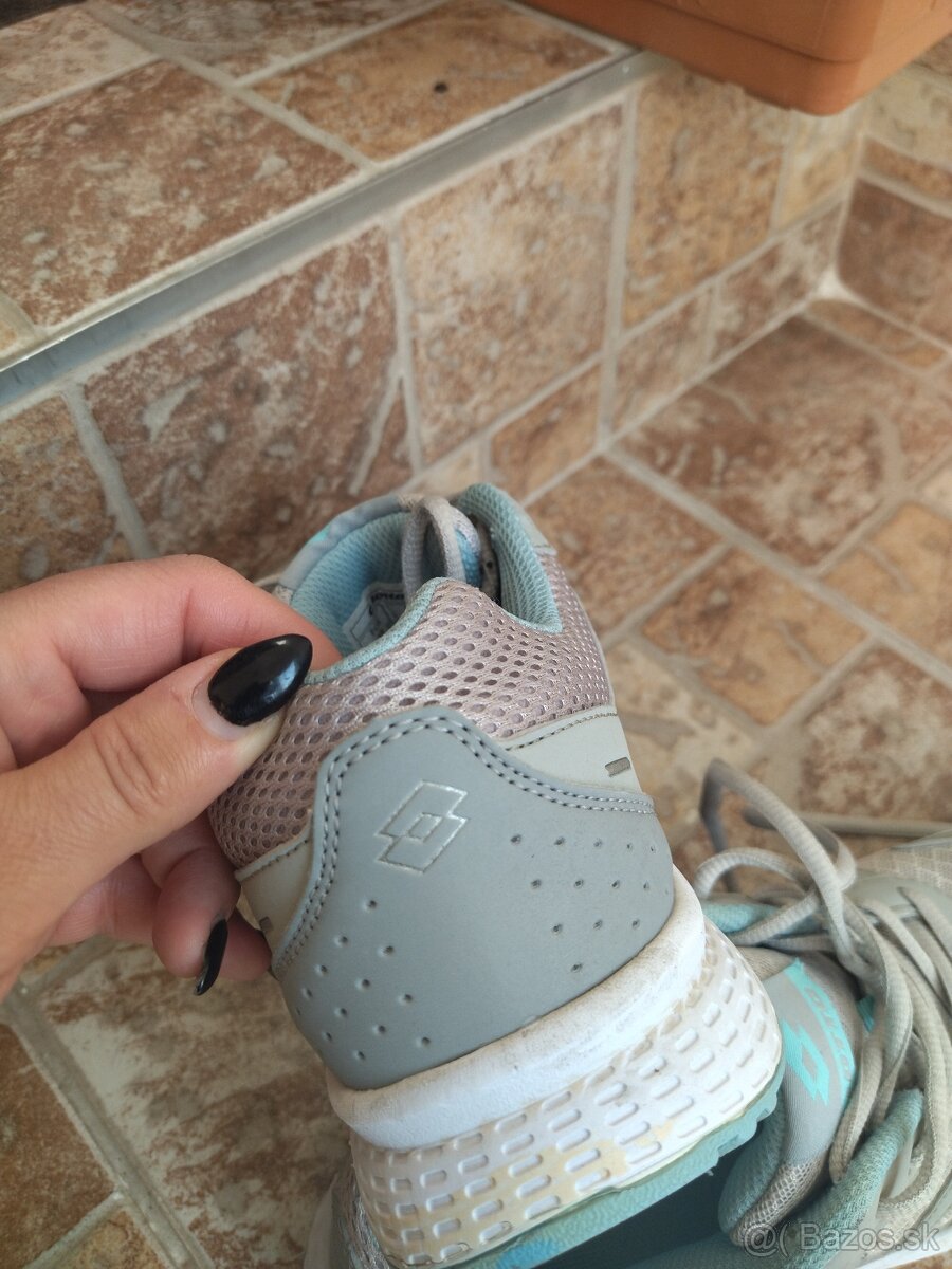 Damske tenisky Lotto za 8eur - 2