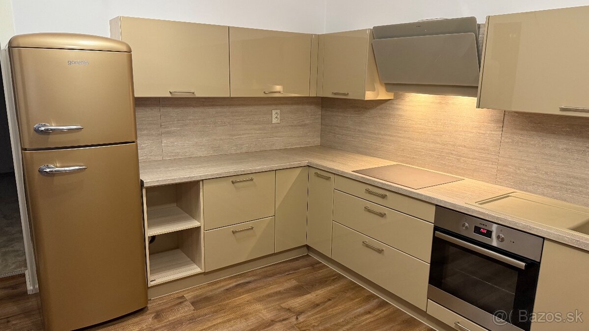 Kuchynská linka Decodom cappuccino lesklá so spotrebičmi - 2