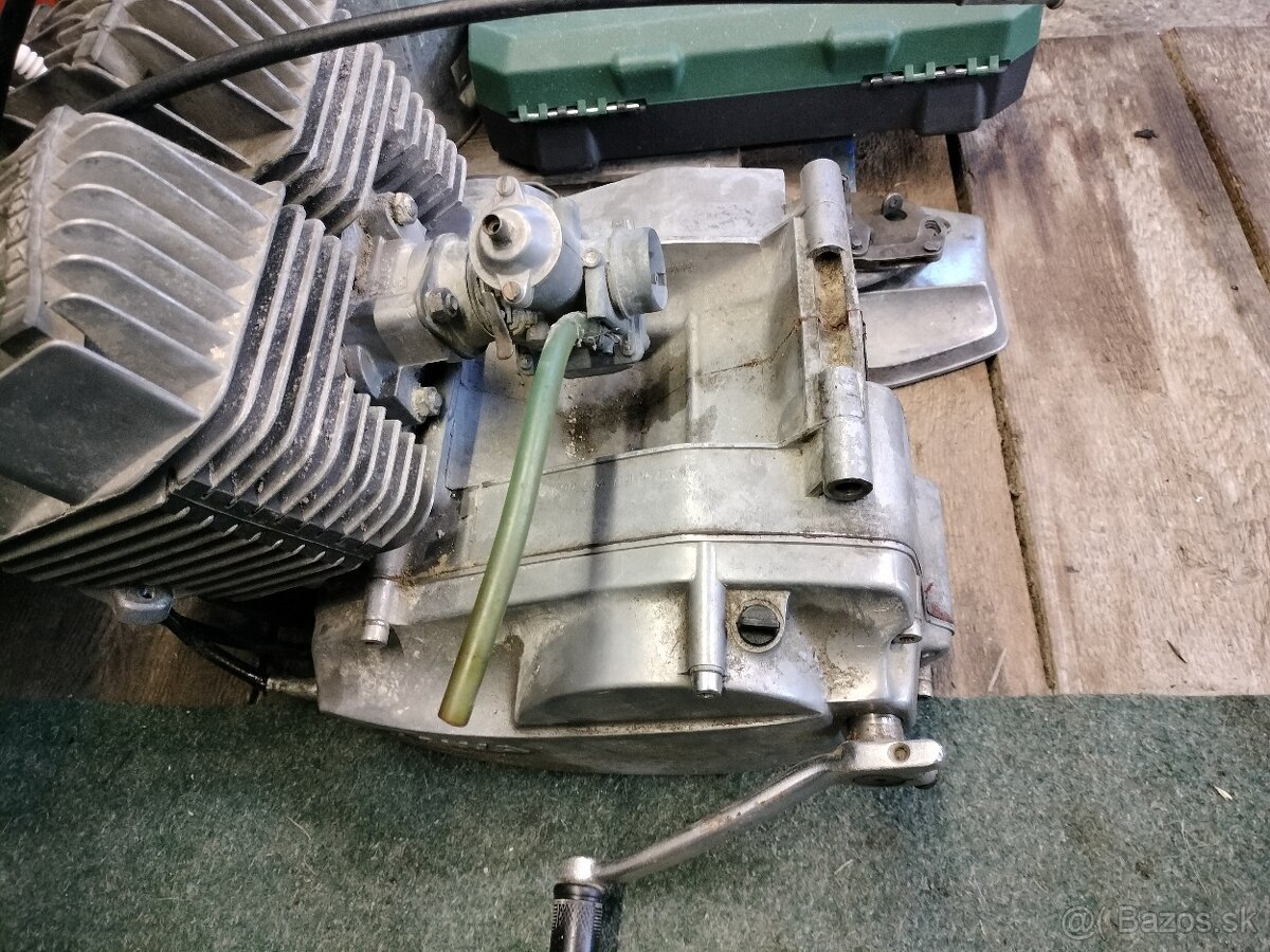 Jawa 350 typ 638 - motor - 2