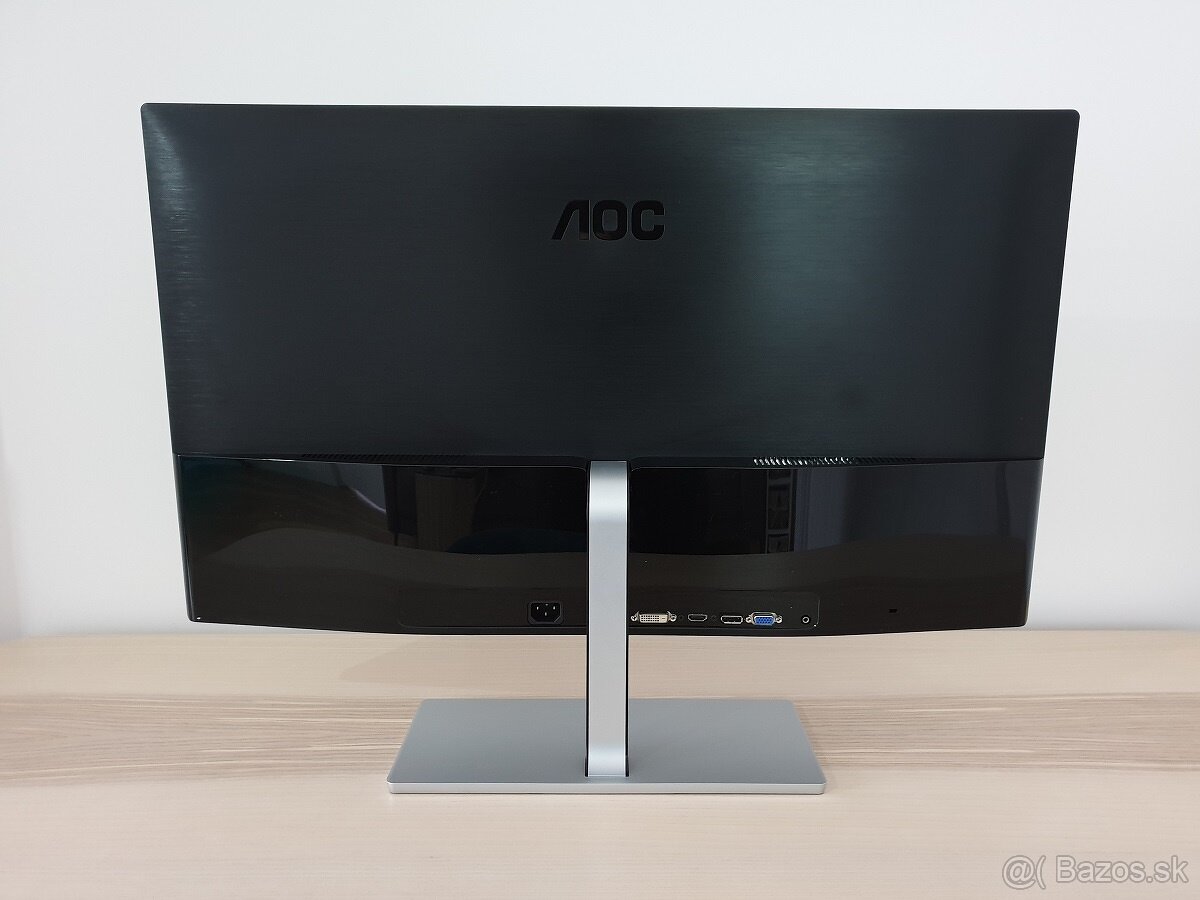 AOC 32" monitor - 2
