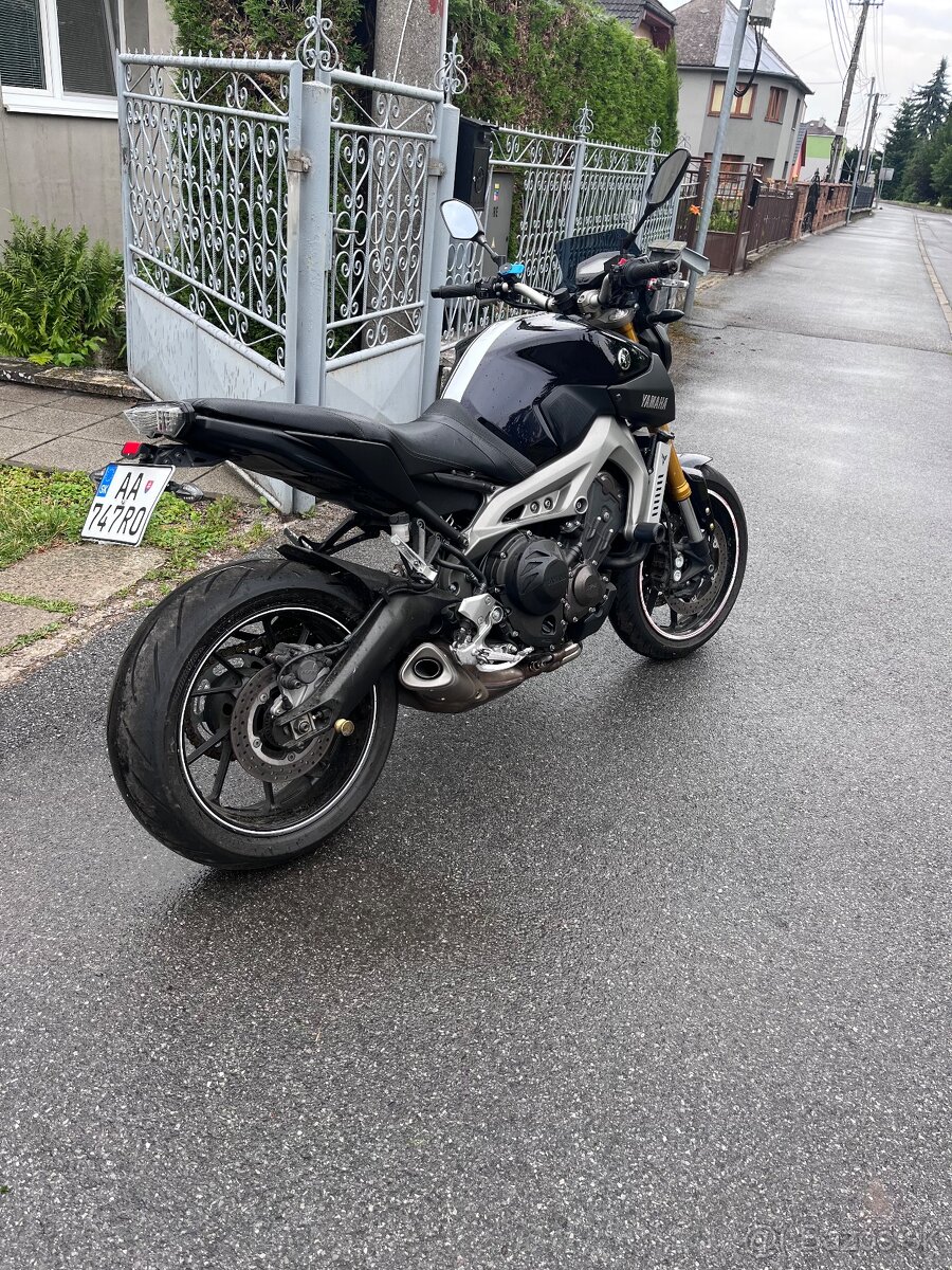 Yamaha mt09 - 2