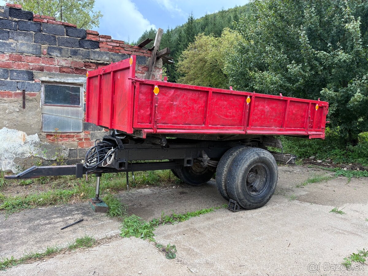 Predám vyklápaciu vlečku - 2