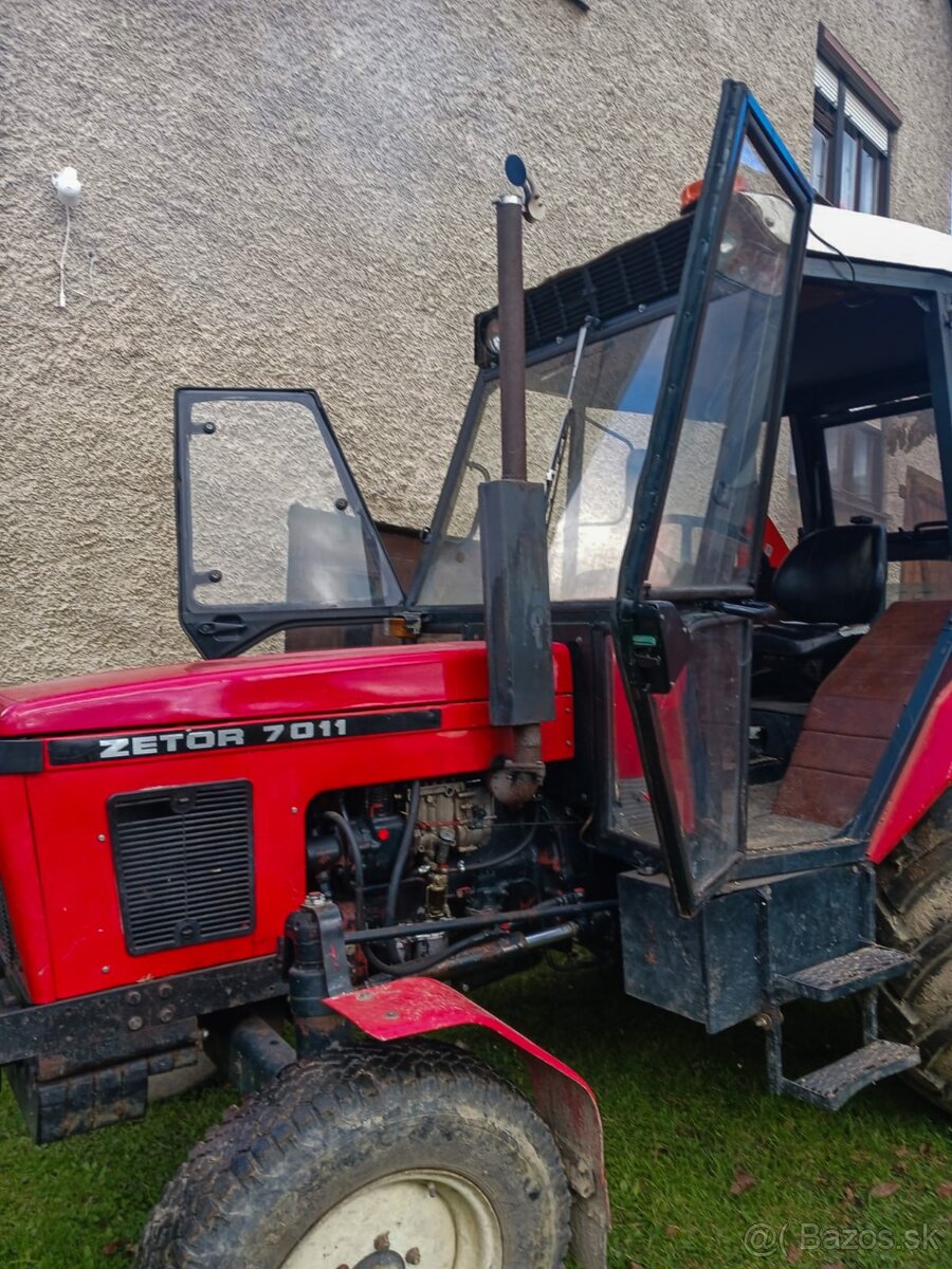 Zetor 7011 Traktor - 2