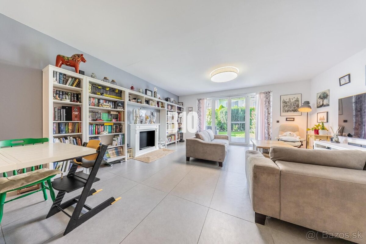 REZERVOVANÉ - PRIESTRANNÝ, MODERNÝ 4i rodinný dom v Dunajske - 2