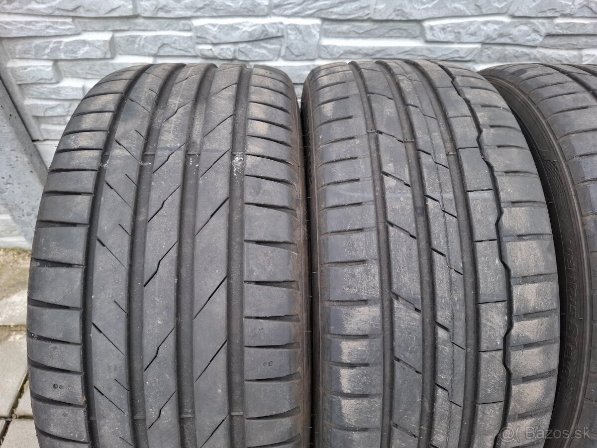 Dvojrozmer 255/35 R19 + 225/40 R19 letné pneumatiky Hankook - 2