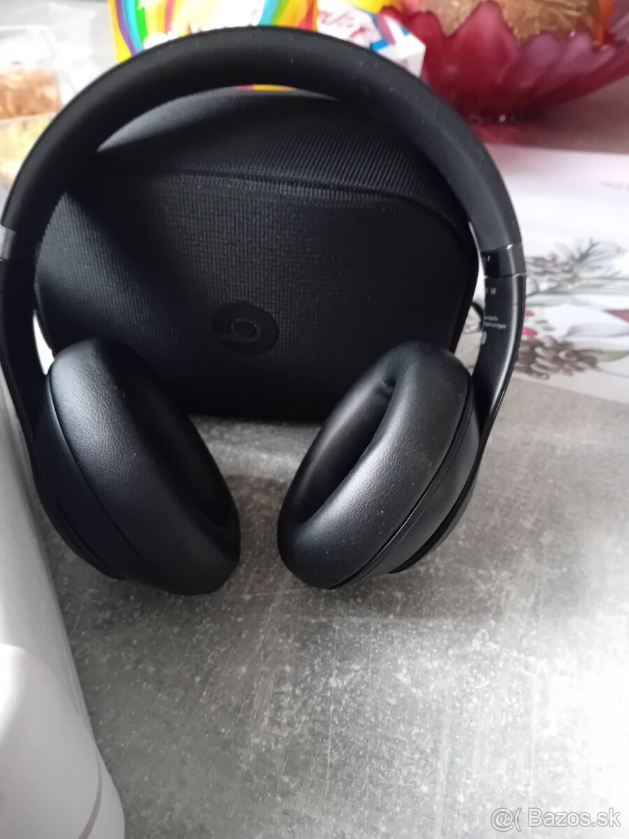 Sluchadka Apple beats - 2