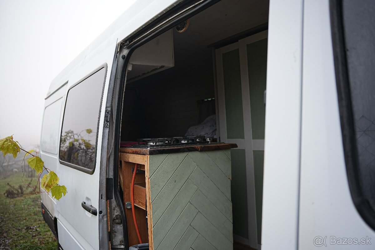 Obytná dodávka Mercedes Benz Sprinter - 2