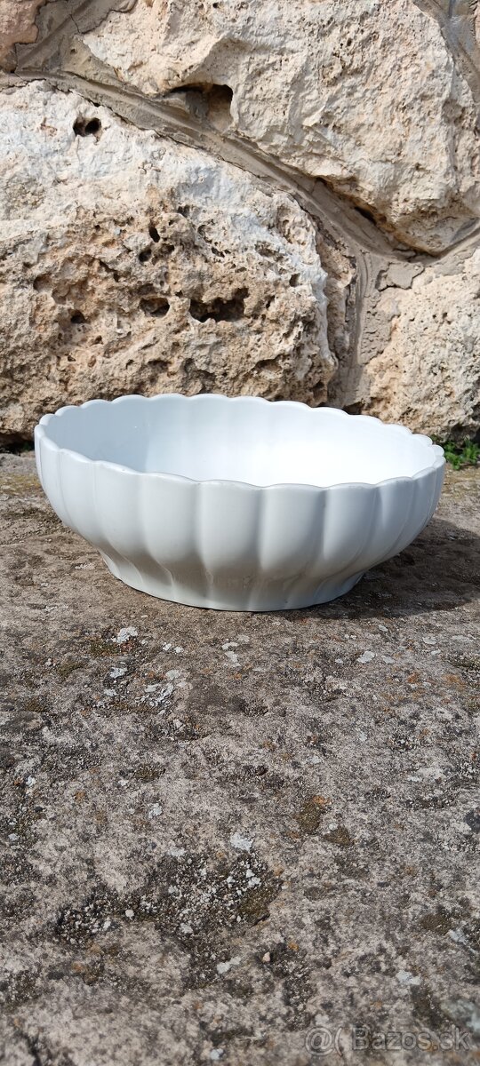 Žehlička, bábovka, misa, tanier.. - 2