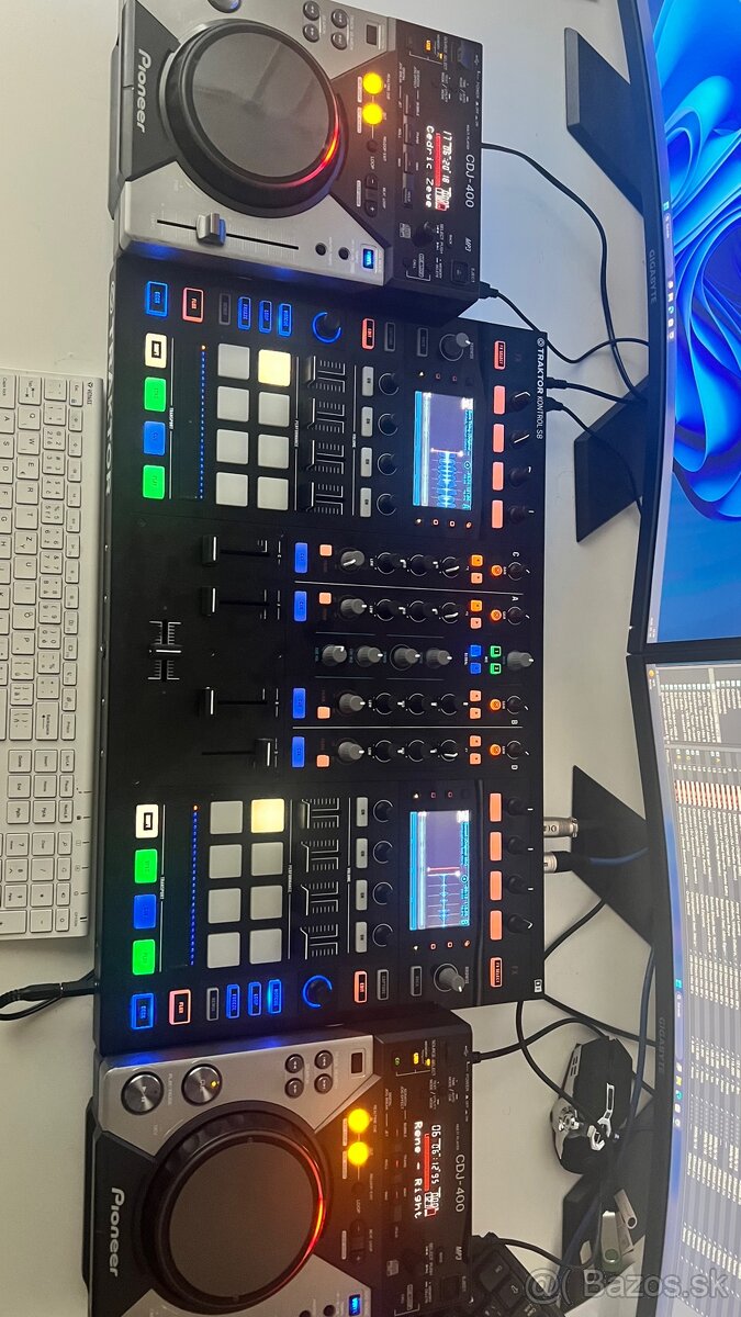 TRAKTOR S8 - 2