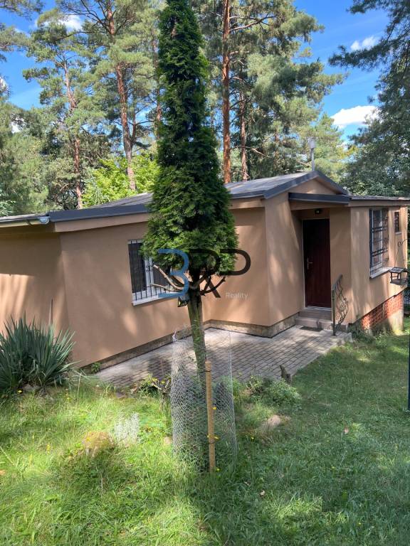 Na predaj útulná chata v Zlatníckej doline - 2