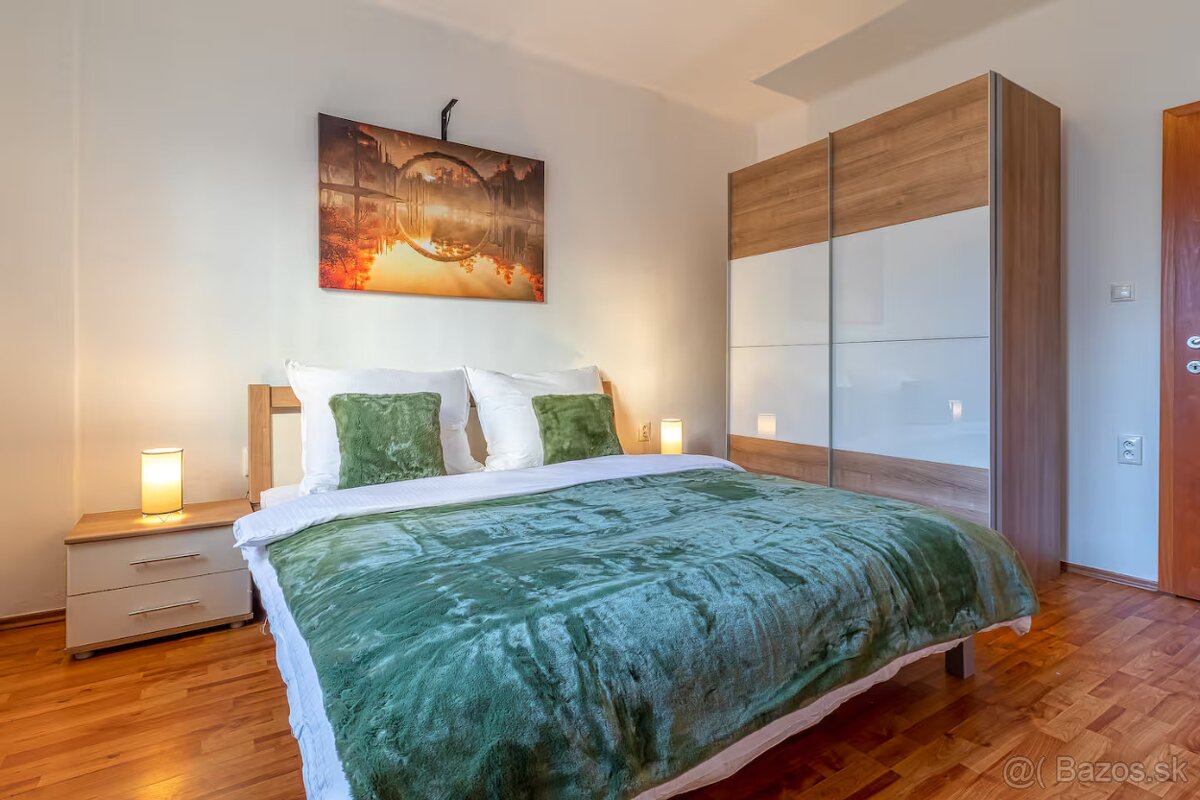 Obraz na plátne: most odrážajúci sa na vode - 2