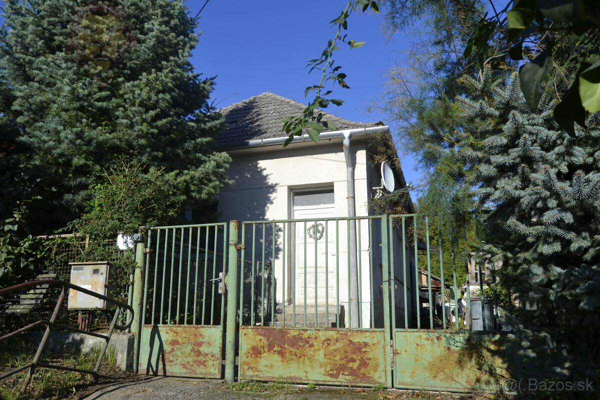 Na predaj rodinný dom Koplotovce - 807m2 - 2