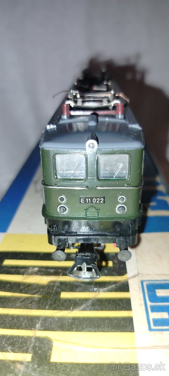 Elektrická lokomotíva E 11 022 - 2