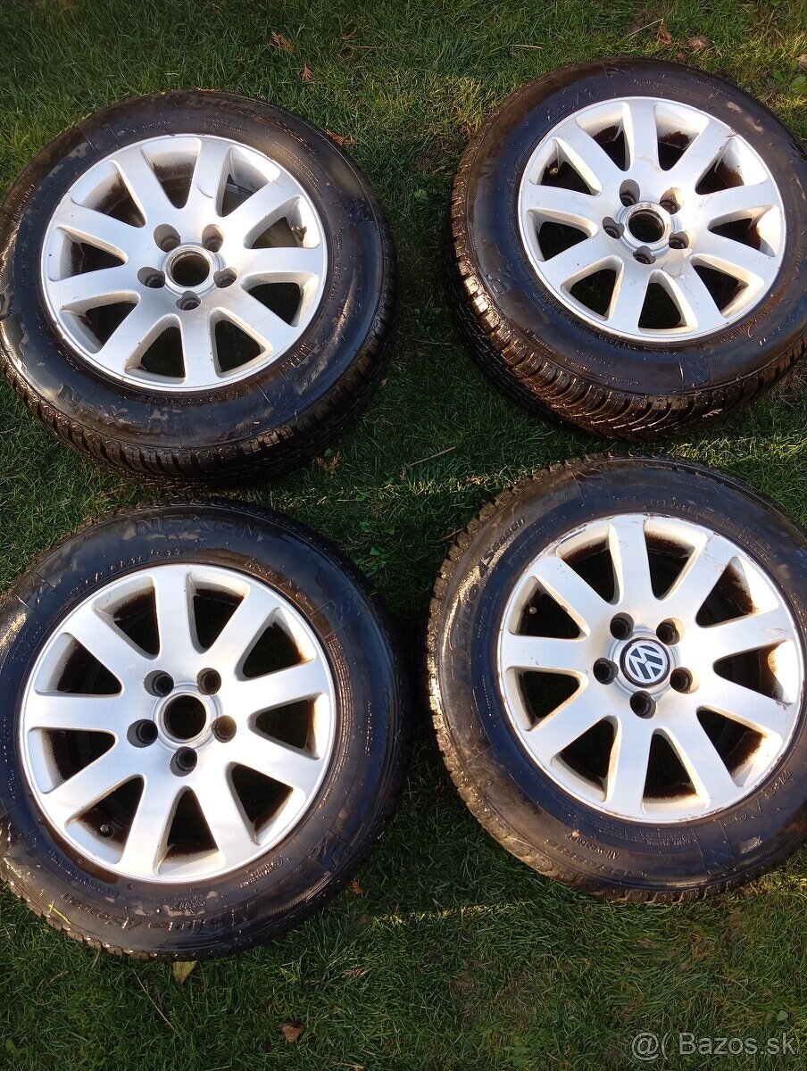 NOVA CENA: 195/65 R15 celoročné na AL Diskoch. - 2