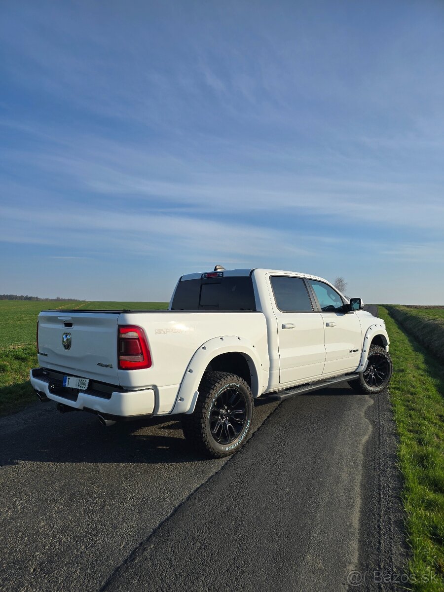 RAM 1500 Laramie - 2