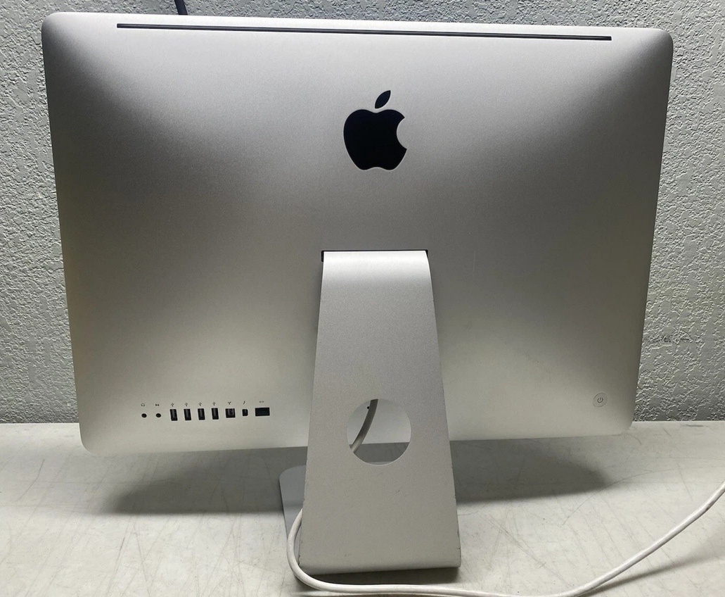 Predám iMac 21,5", v super stave, 32GB RAM. - 2